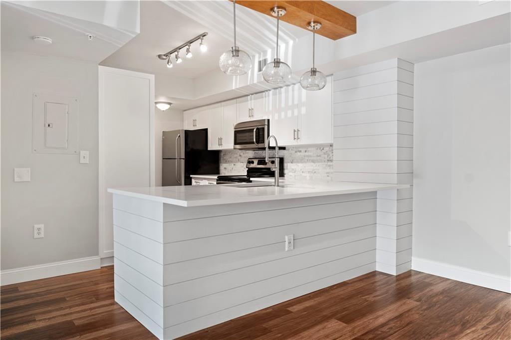 LAGUNA OF VERO BEACH - Residential Lease