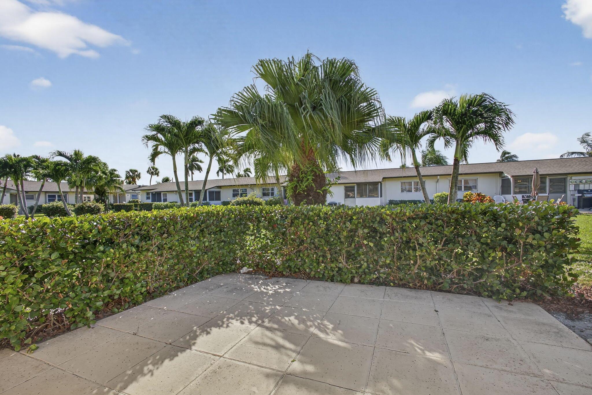 CRESTHAVEN VILLAS CONDO 2 - Residential