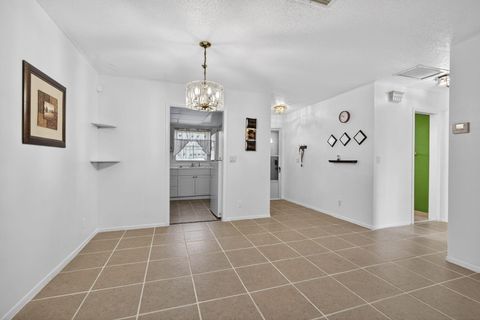 2833 Crosley Drive W C West Palm Beach FL 33415