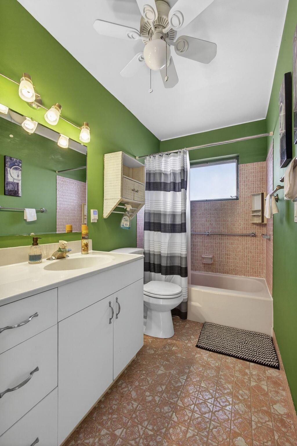 CRESTHAVEN VILLAS CONDO 2 - Residential