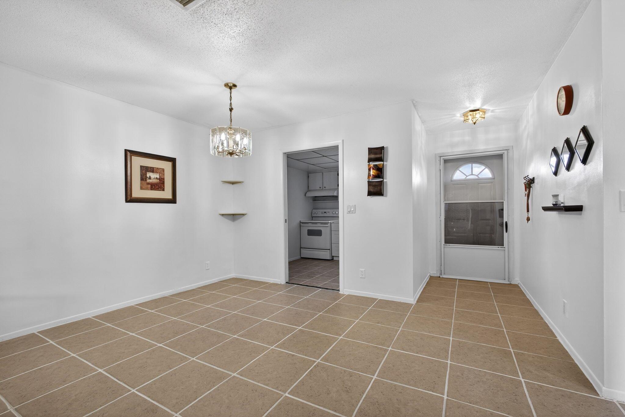 CRESTHAVEN VILLAS CONDO 2 - Residential