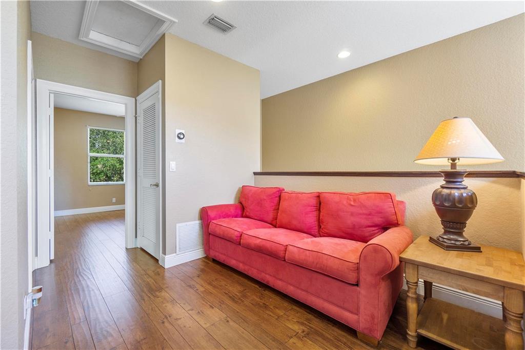 Fox Ridge 157-8 B - Residential