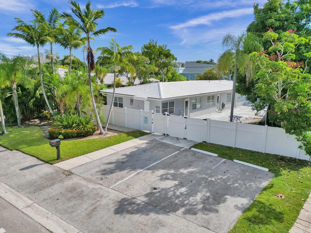 Beautiful ground floor furnished apartment in the heart of Lauderdale by the Sea! Located only 3 blocks from the ocean, white sand beaches, restaurants and entertainment, this beautiful garden apartment is perfect for someone who wants to live like they are on vacation year round. The unit boasts tile flooring throughout, tons of natural light, eat in kitchen and large shared outdoor space. Super convenient location with easy walk to the beach, Publix, shops and the popular bars and restaurants of Lauderdale by the Sea! No pets please. Annual lease only.
