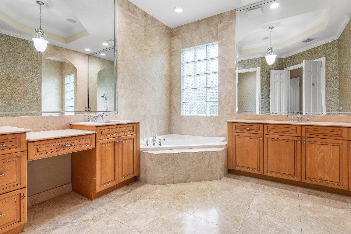 MEDITERRANIA - Residential