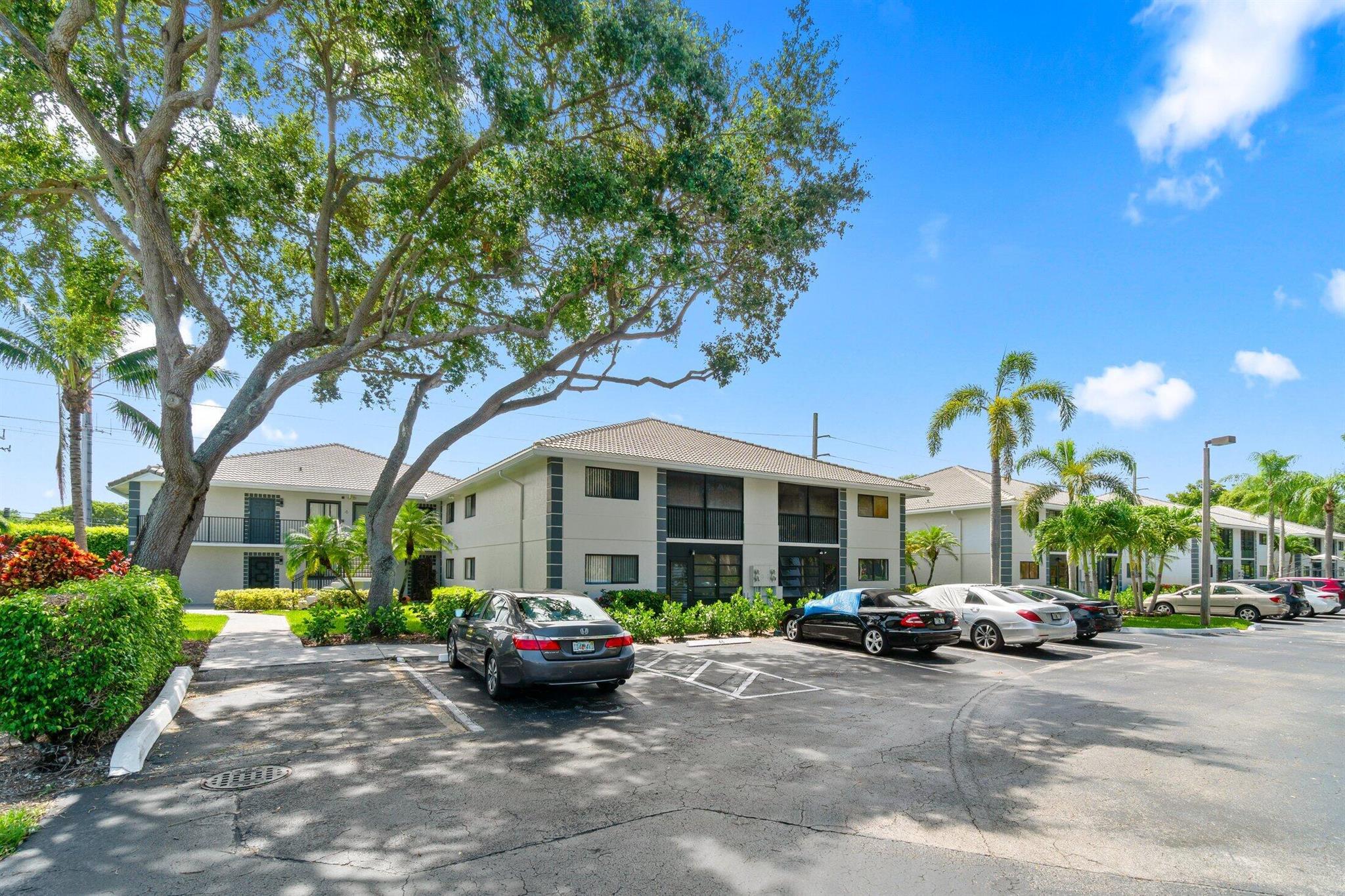 Live the Florida dream in this stunning 2BR/2BA condo in Lakes of Delray--a premier 55+ active community in West Delray Beach! This fully upgraded unit boasts a newer roof, a bright white kitchen, modern bathrooms, cathedral ceilings, and sleek recessed lighting. Enjoy resort-style living with 3 pools, 8 pickleball courts, a clubhouse, gym, library, card & billiard rooms, plus nonstop shows, dances, and holiday events. Looking for fun, friends, and first-class comfort? This is the one!
