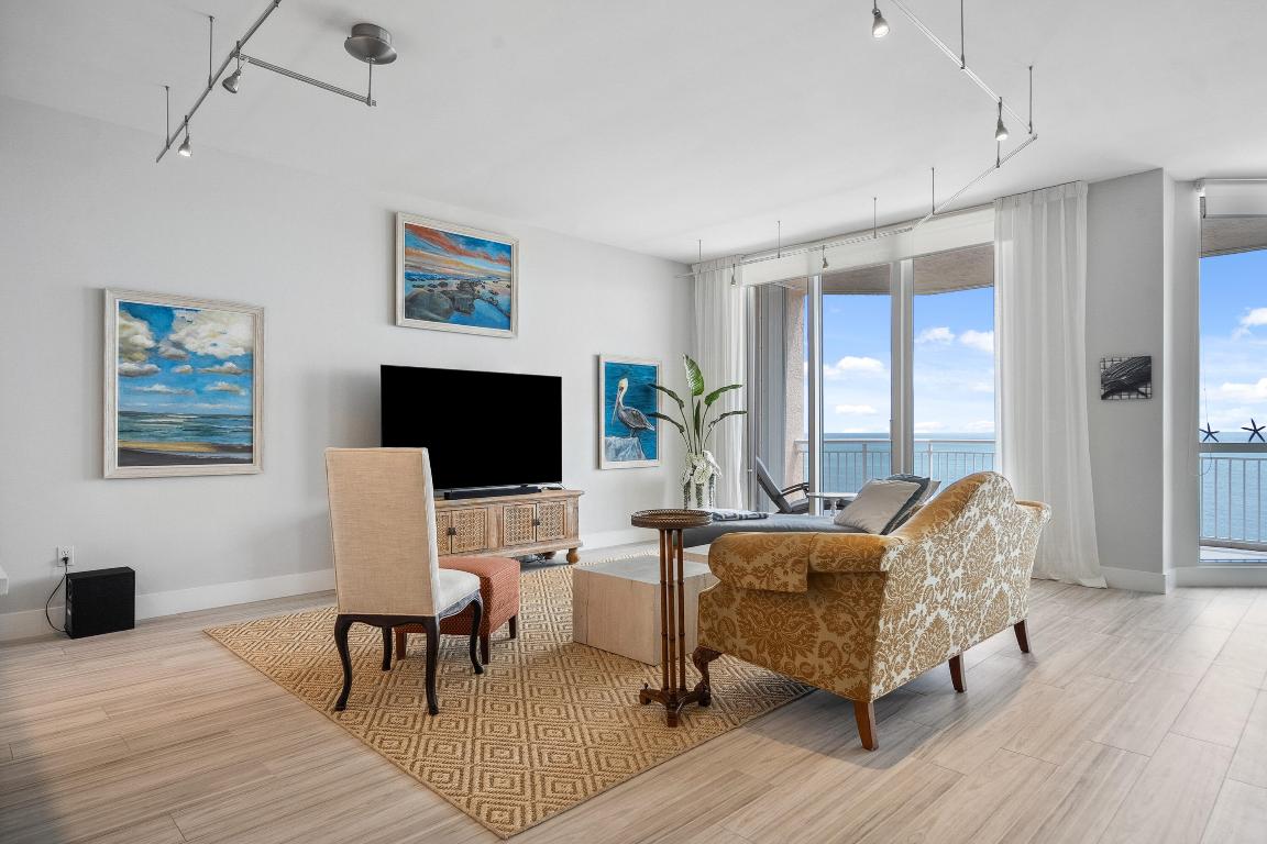 HIBISCUS BY THE SEA CONDOMINIUM - Residential