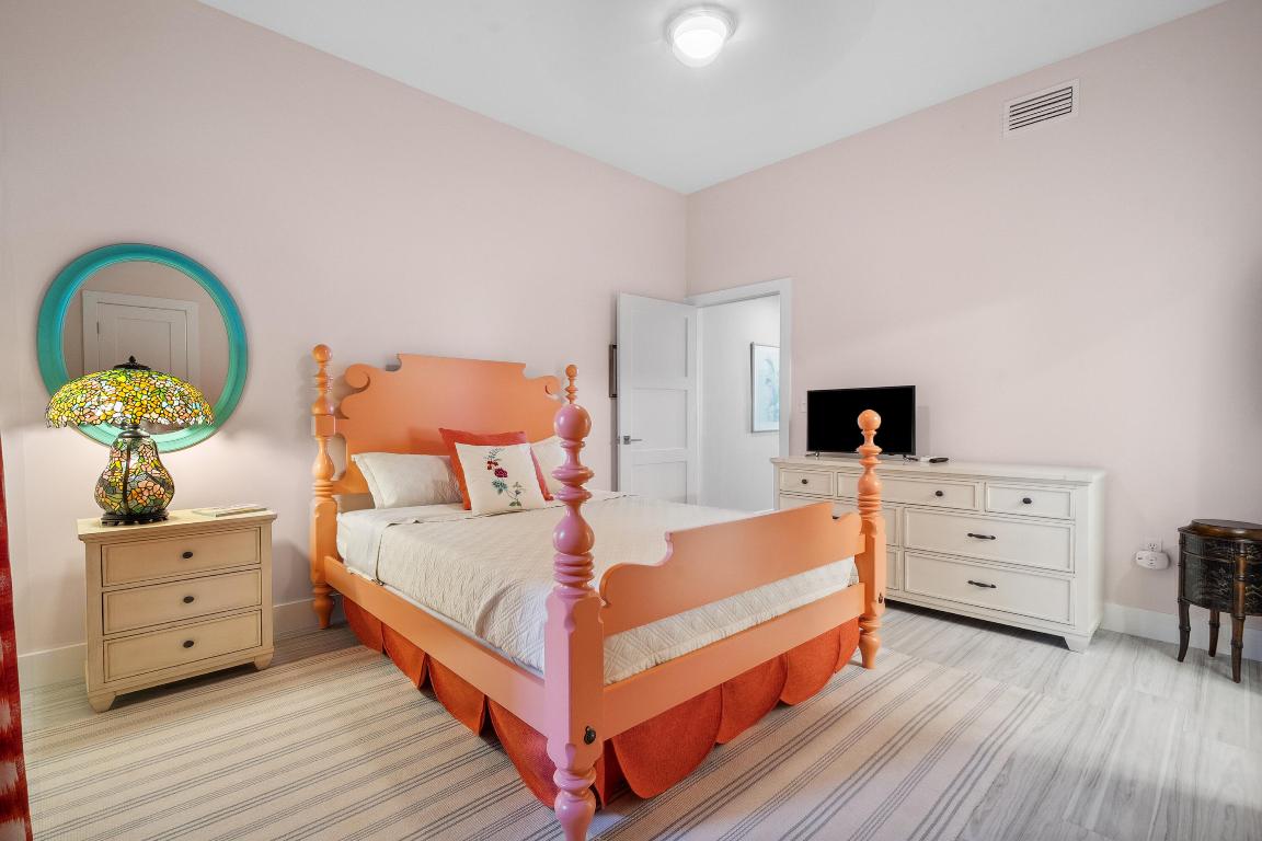 HIBISCUS BY THE SEA CONDOMINIUM - Residential