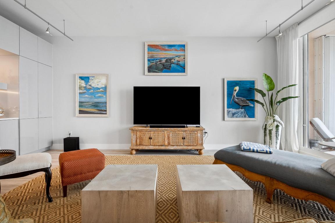 HIBISCUS BY THE SEA CONDOMINIUM - Residential