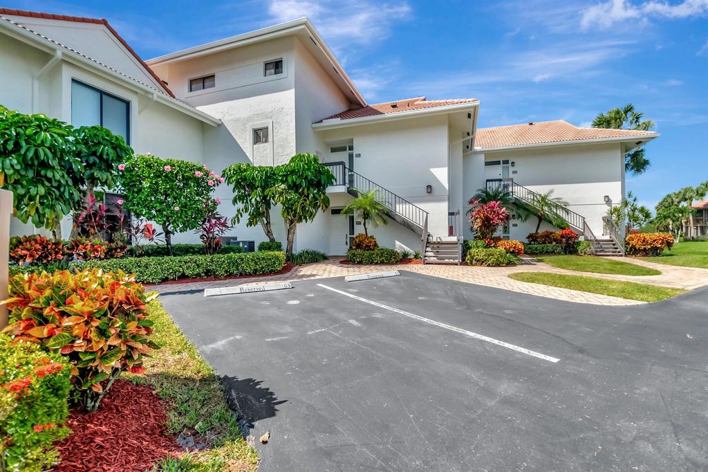 Photo of 19313 Sabal Lake Drive, Boca Raton, FL 33434 (MLS # R11036044)