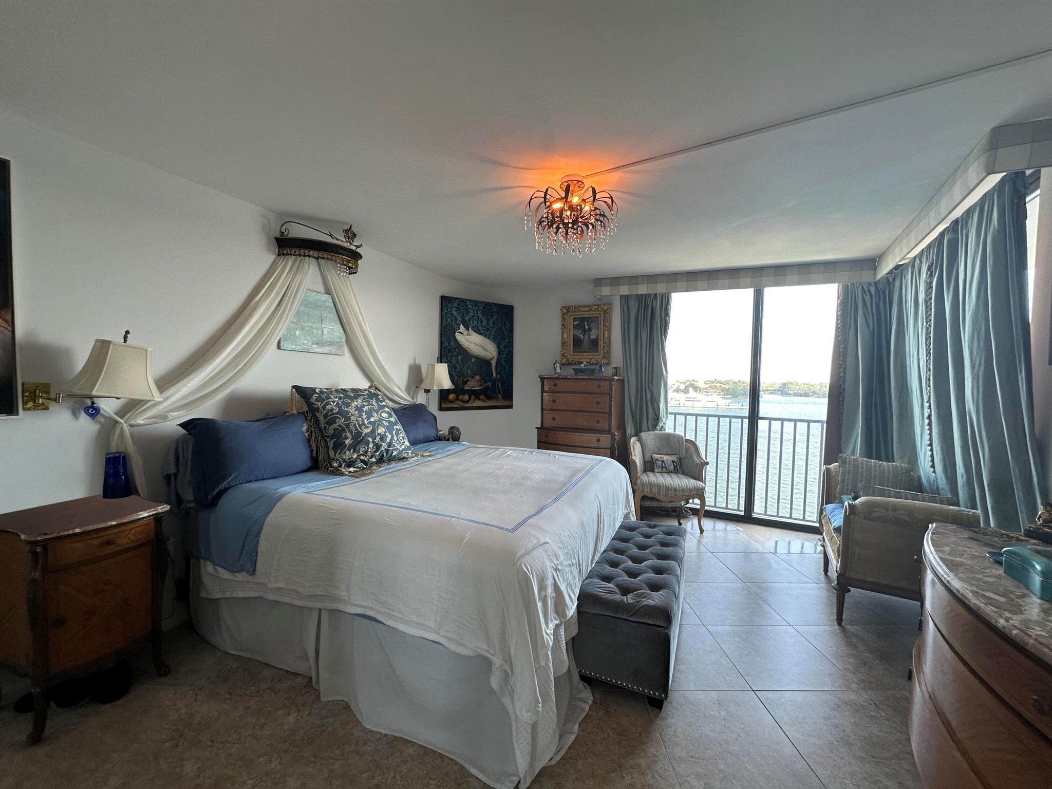 TRIANON CONDO - Residential Lease