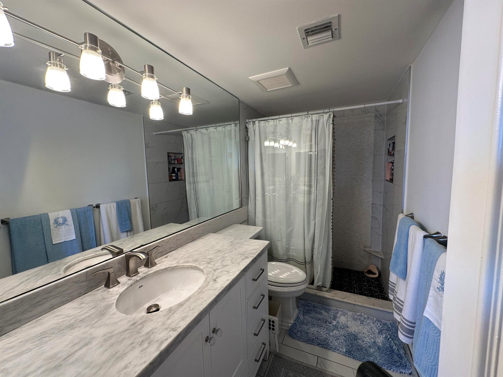 TRIANON CONDO - Residential Lease