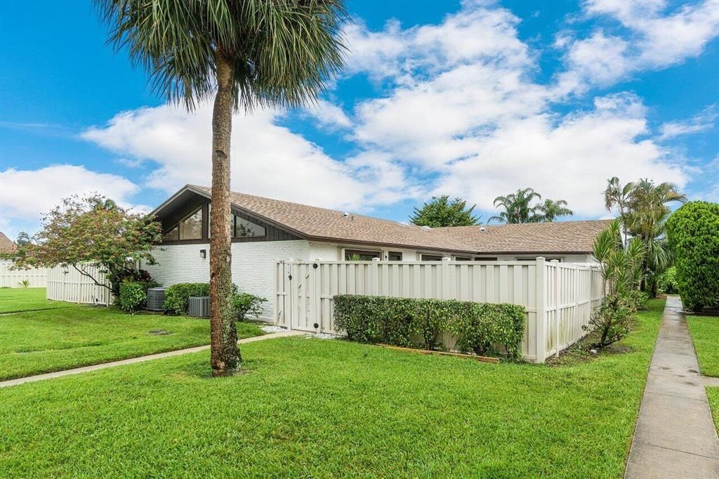 Photo of 9927 Boca Gardens Trail #B, Boca Raton, FL 33496 (MLS # R10728164)