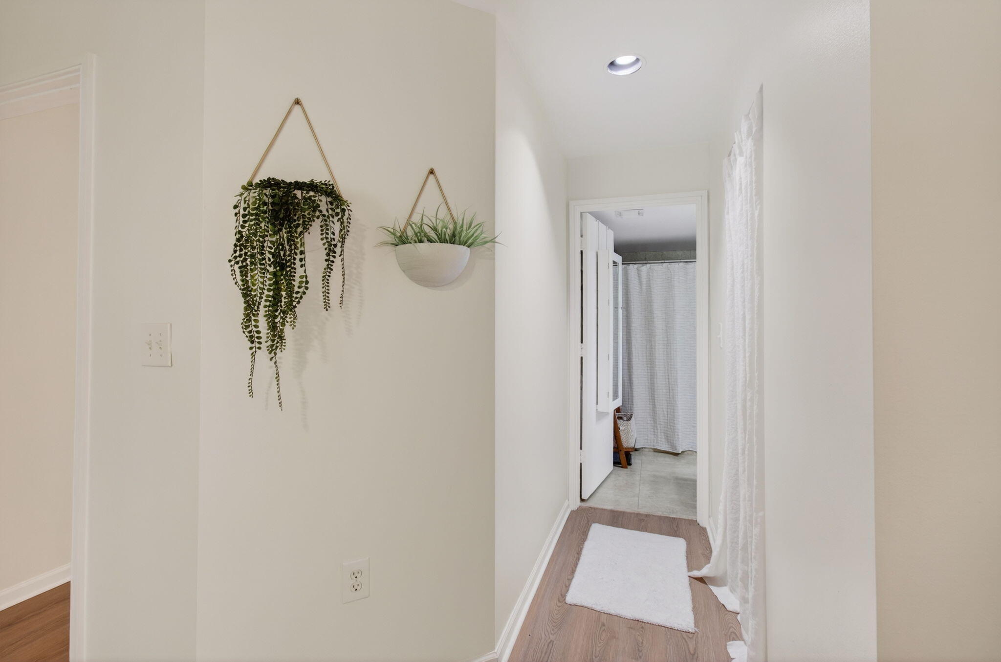 HYPOLUXOS MARINERS CAY CONDO - Residential