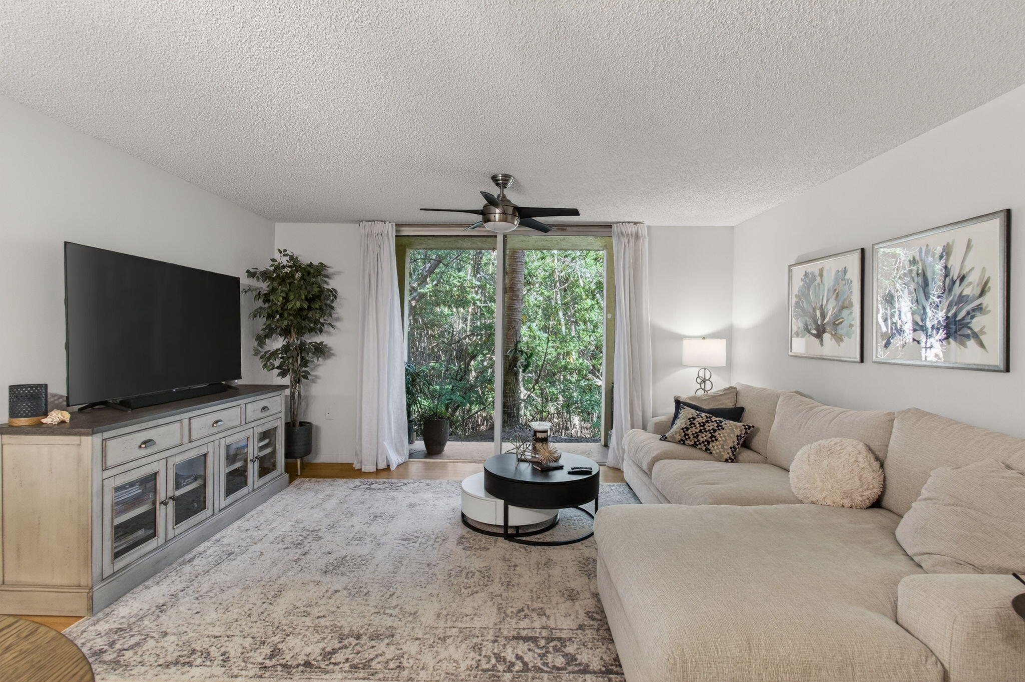 HYPOLUXOS MARINERS CAY CONDO - Residential