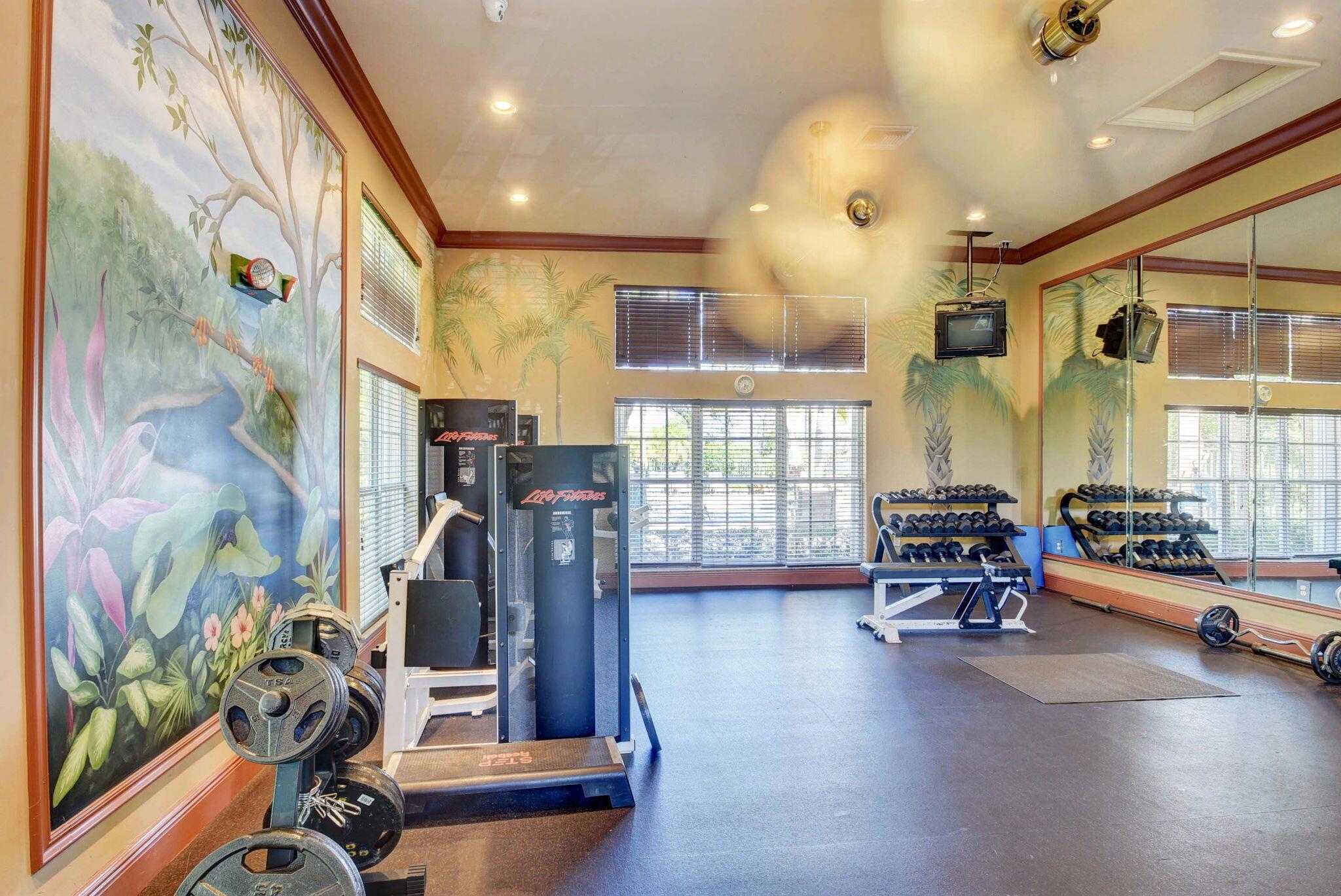 HYPOLUXOS MARINERS CAY CO - Residential