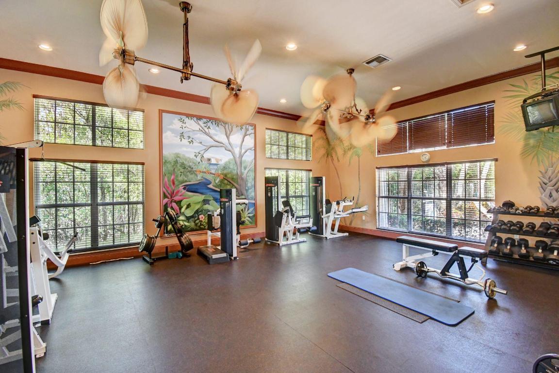 HYPOLUXOS MARINERS CAY CONDO - Residential