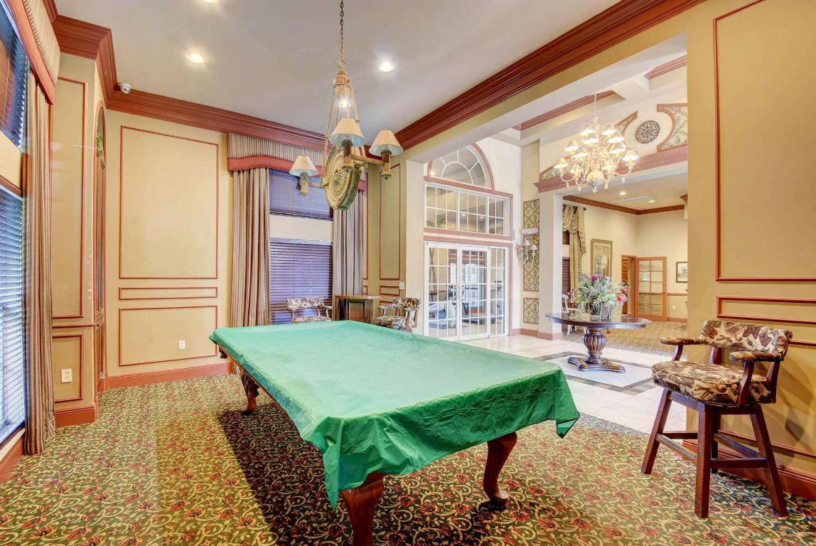 HYPOLUXOS MARINERS CAY CONDO - Residential