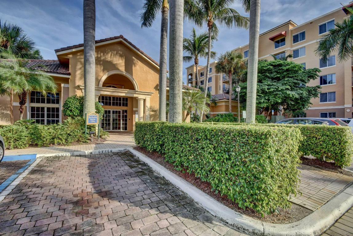 HYPOLUXOS MARINERS CAY CONDO - Residential