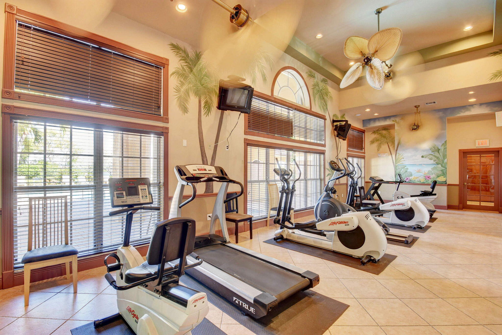 HYPOLUXOS MARINERS CAY CONDO - Residential