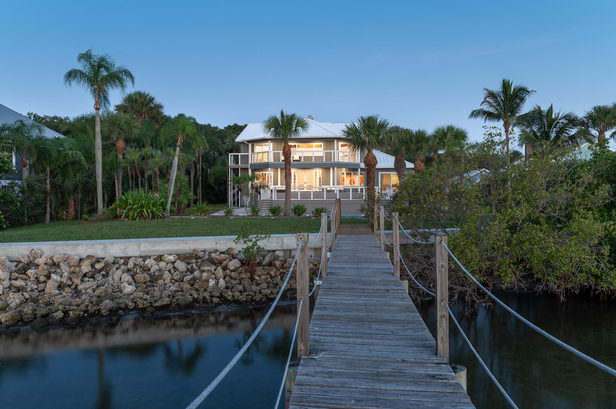 114 N Sewalls Point Road