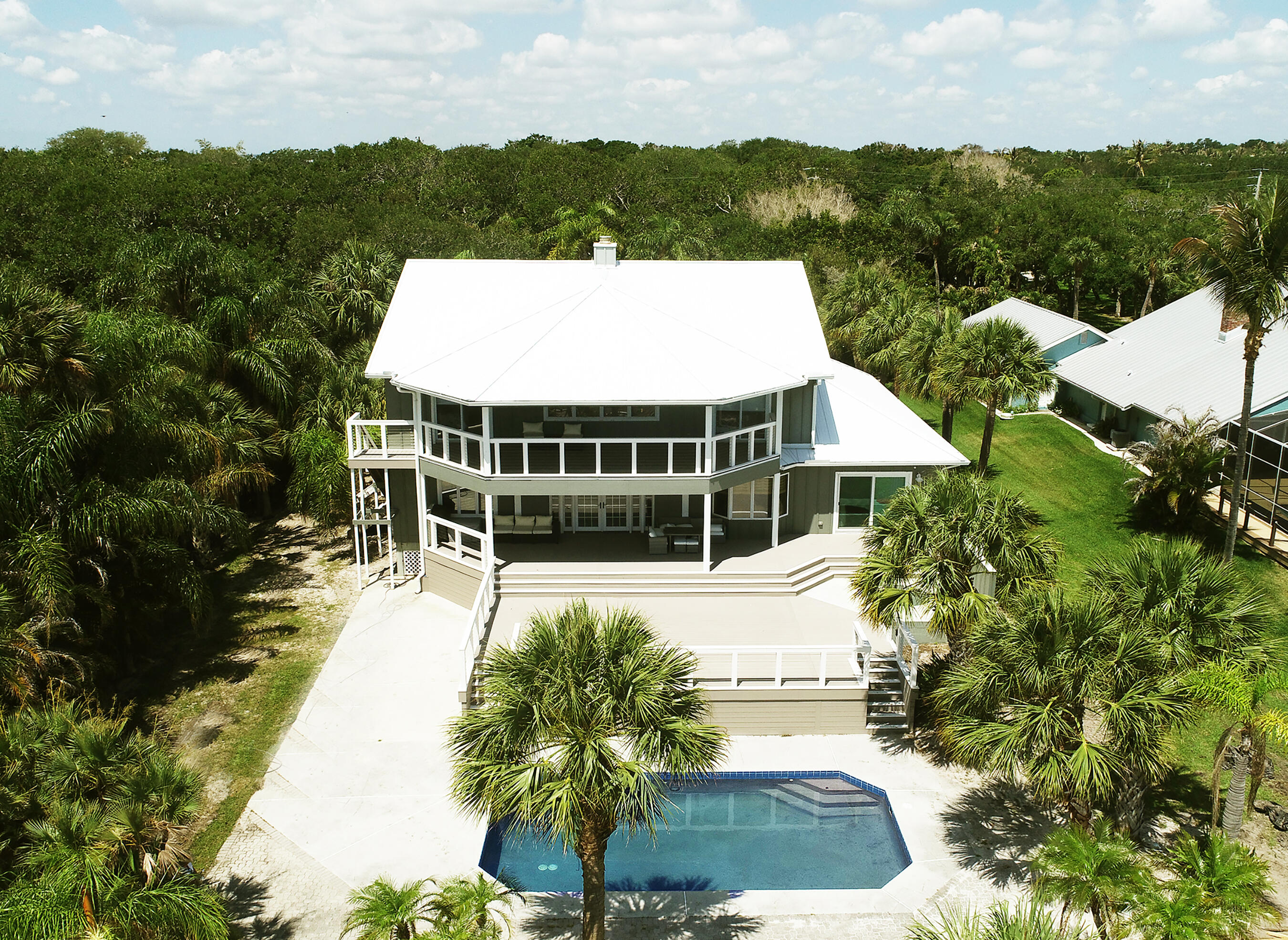 114 N Sewalls Point Road