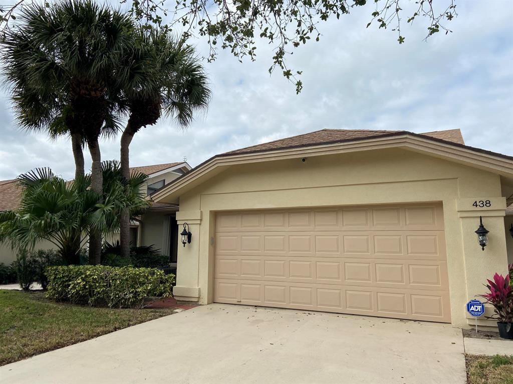 Photo of 438 River Edge Road, Jupiter, FL 33477 (MLS # R10683157)