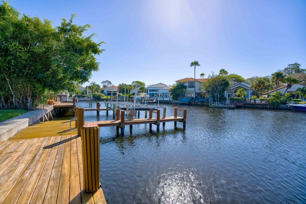 Photo of 2571 Marseille Drive, Palm Beach Gardens, FL 33410 (MLS # R10945077)