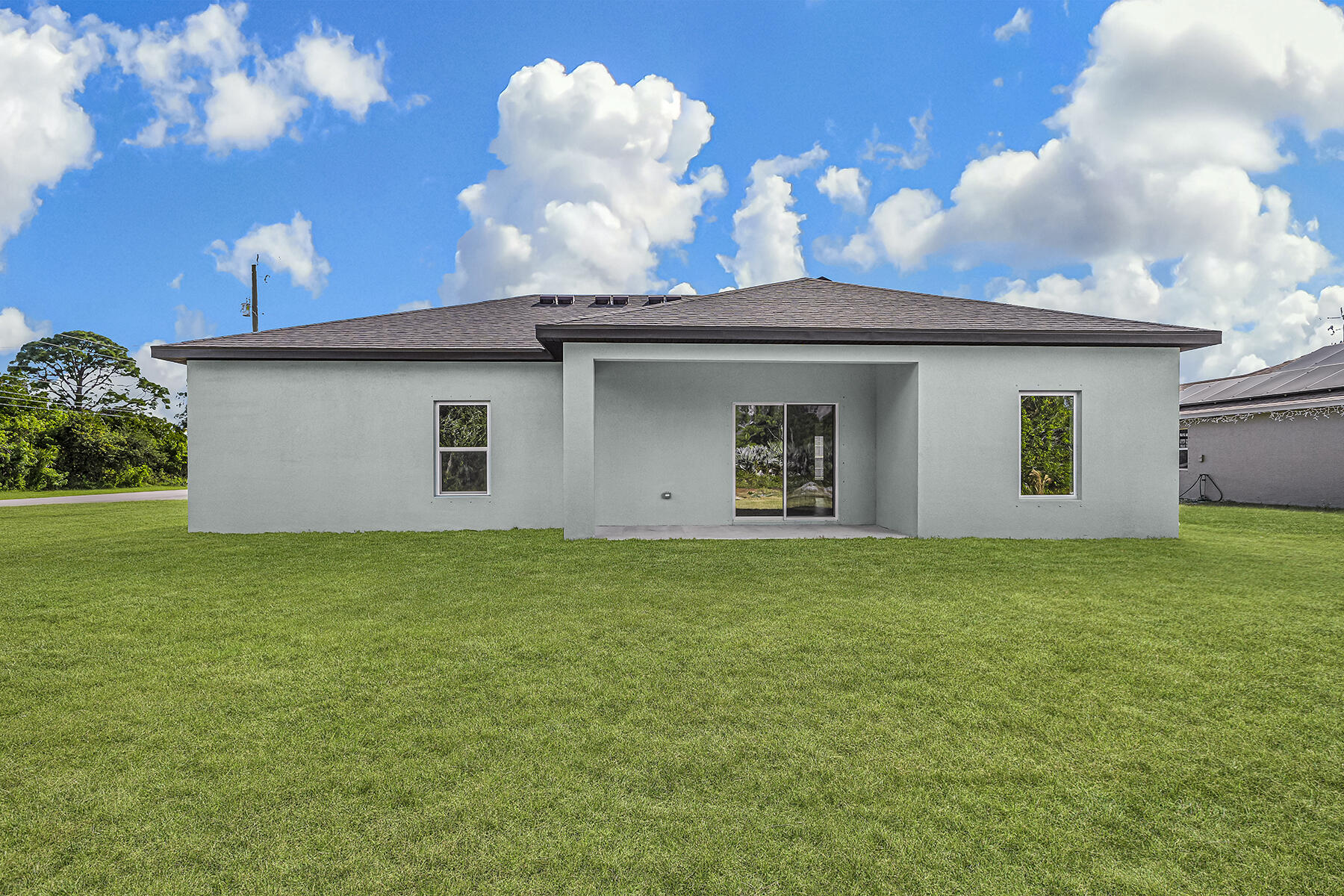 VERO LAKE ESTATES UNIT O - Residential