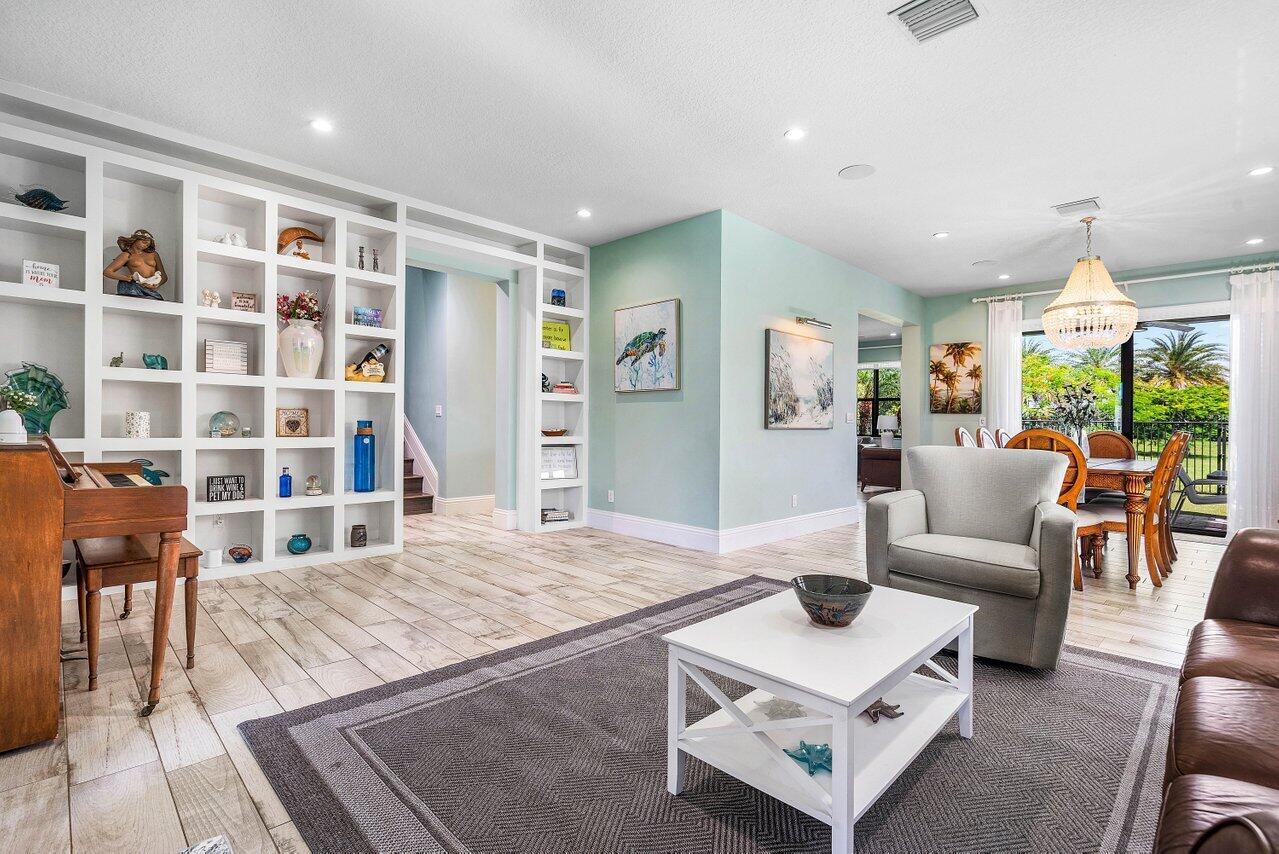 7611 Moonrise Drive