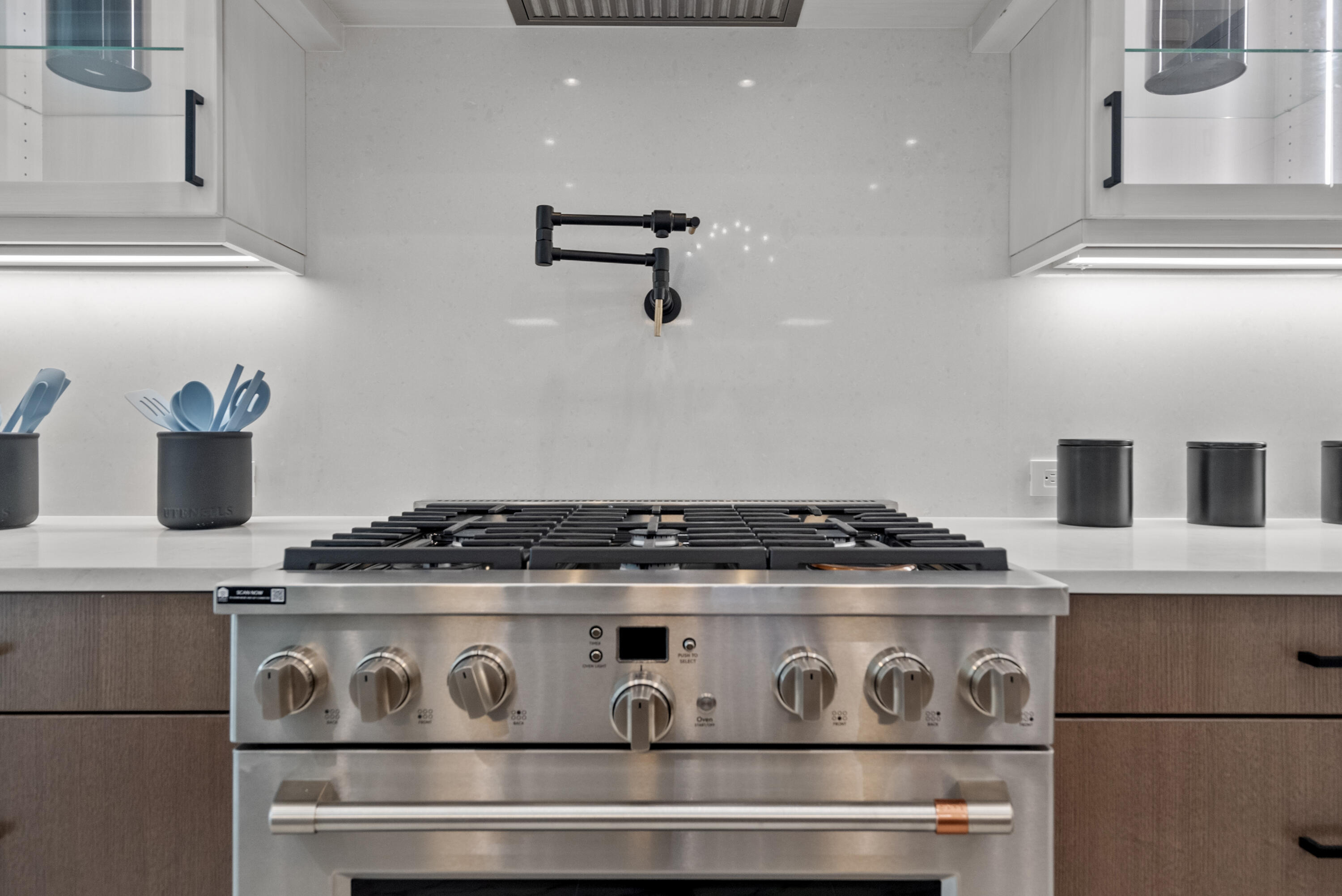 SEAGLASS P. D. - Residential