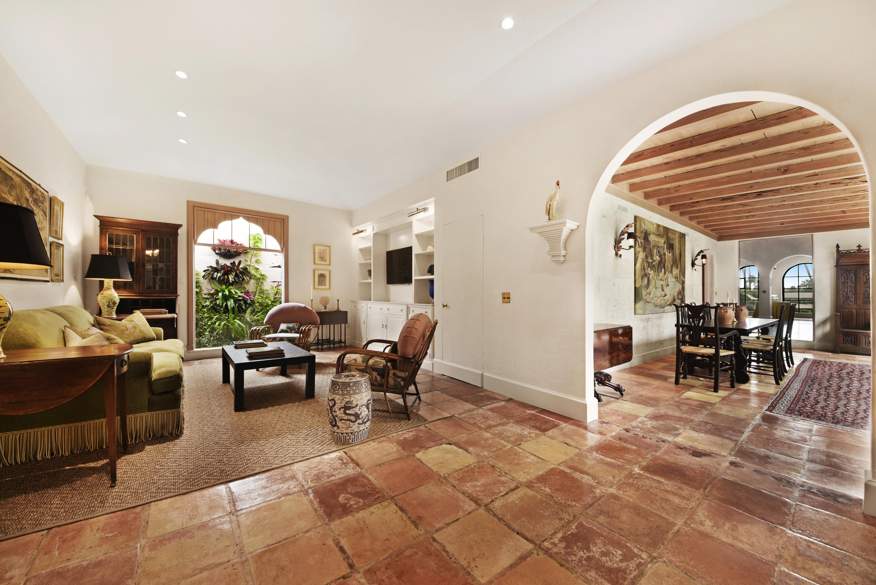 GOLF VIEW IN - Residential