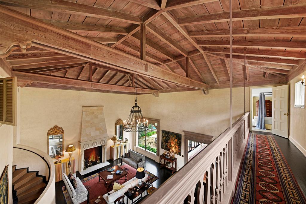 GOLF VIEW IN - Residential