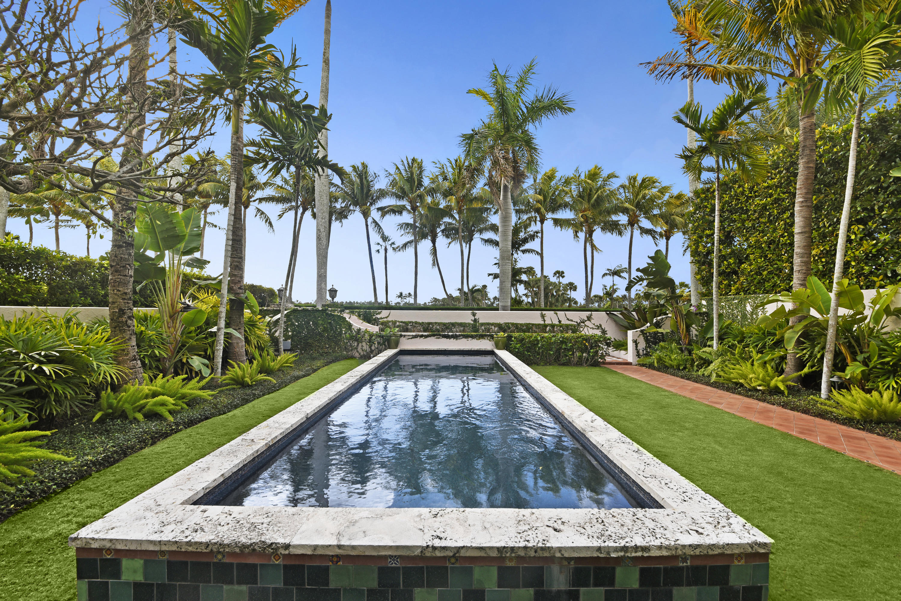 GOLF VIEW IN - Residential