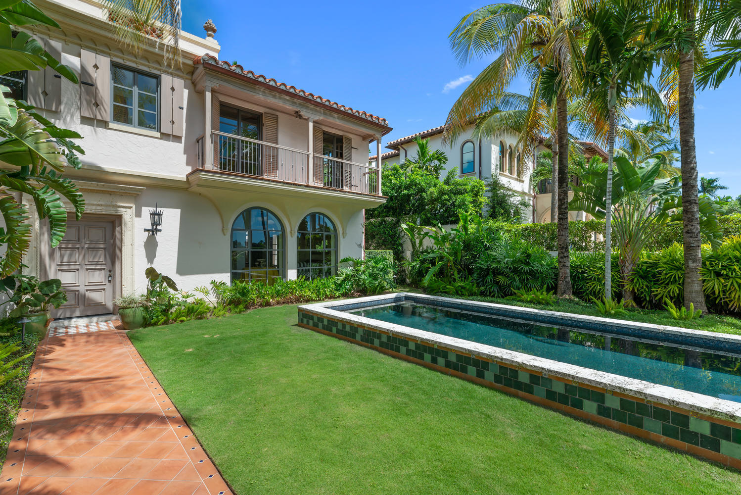 GOLF VIEW IN - Residential