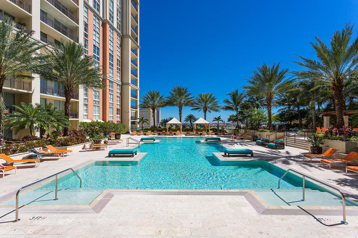CITYPLACE SOUTH TOWER CONDO - Residential