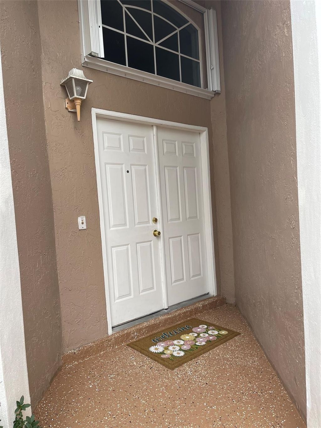 Photo of 480 Somerset Way, Weston, FL 33326 (MLS # F10553925)