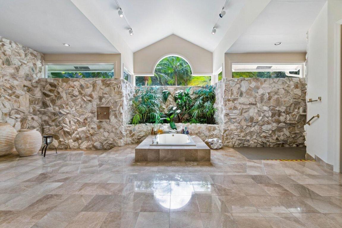 FRENCHMANS CREEK PAR E-2 - Residential