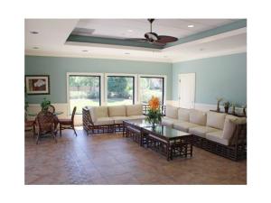 Mallards Cove Apts - Residential