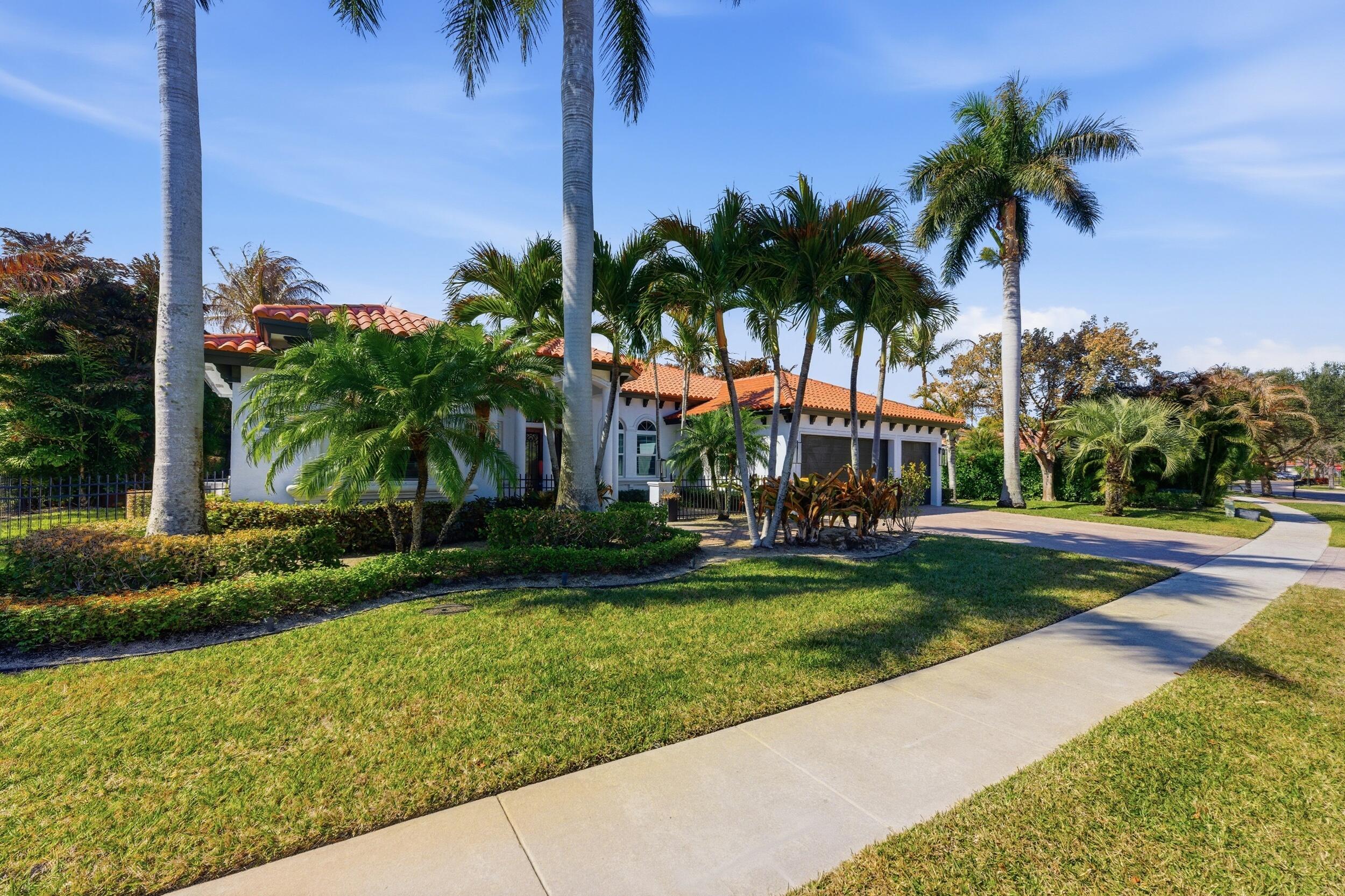 9990 SE Osprey Pointe Drive