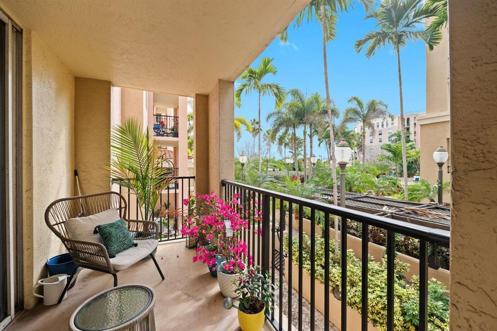 Photo of 520 SE 5TH Avenue #2202, Fort Lauderdale, FL 33301 (MLS # B26072477)