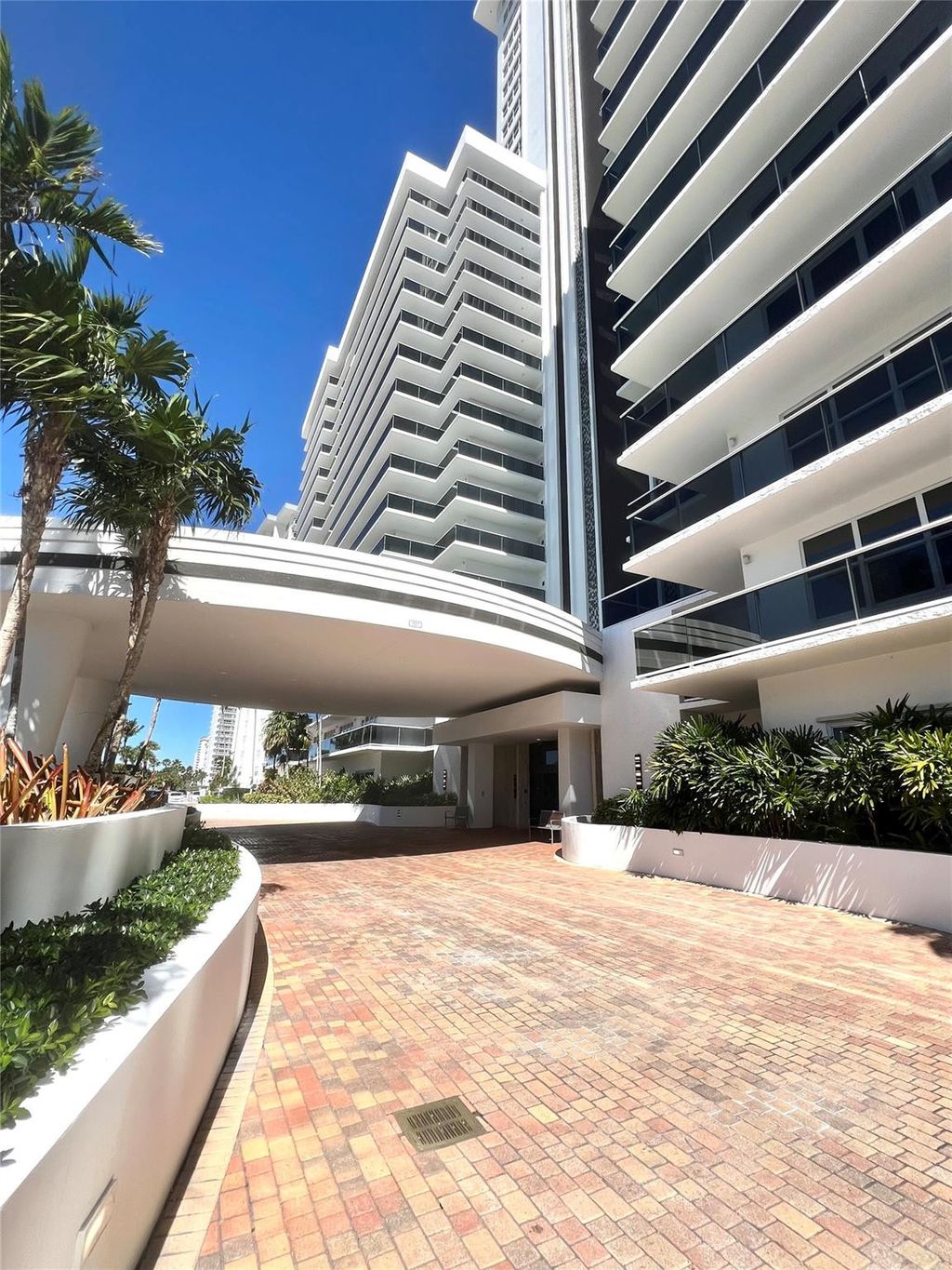 Photo of 3500 Galt Ocean Drive #1409, Fort Lauderdale, FL 33308 (MLS # F10554544)