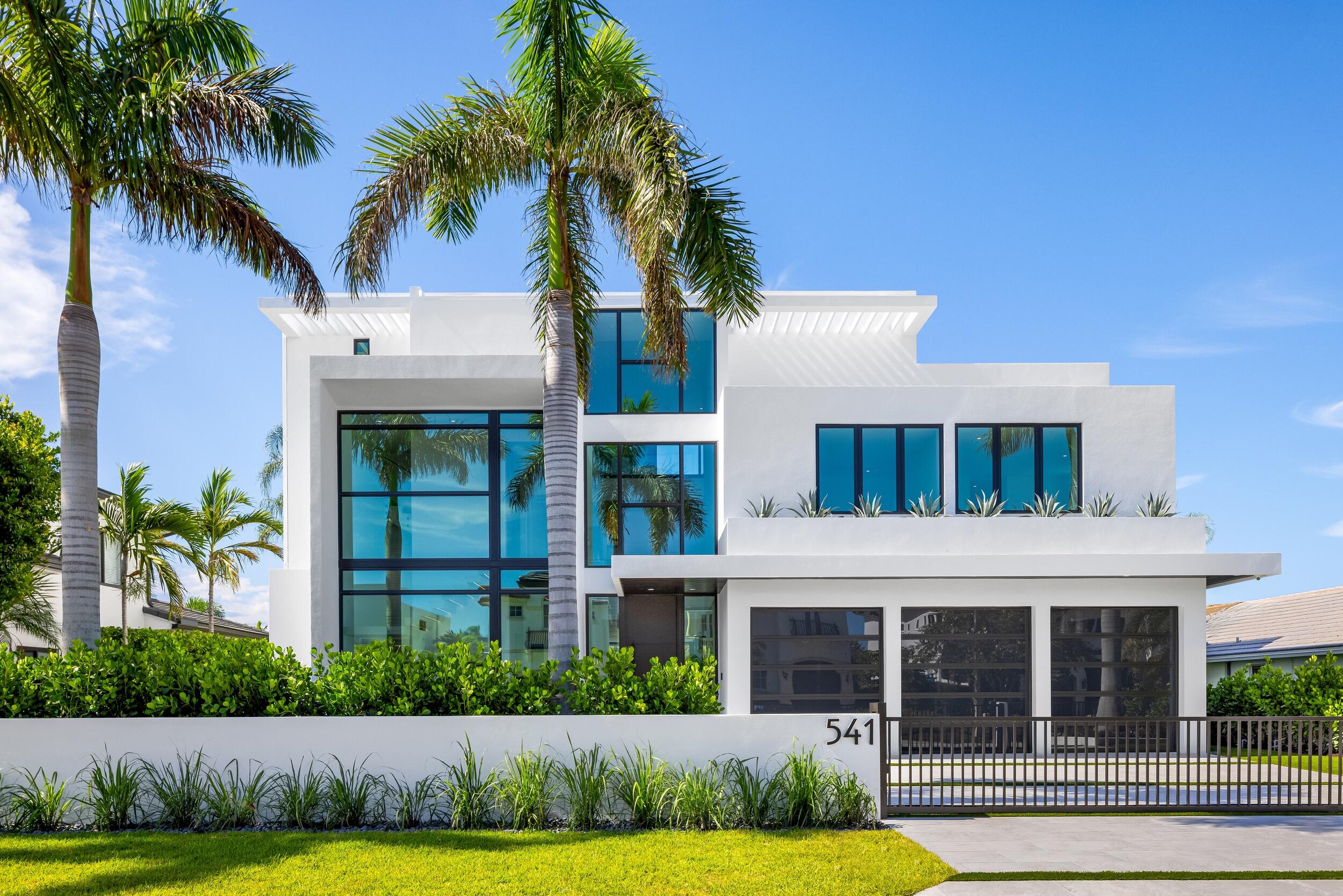 541 Golden Harbour Drive