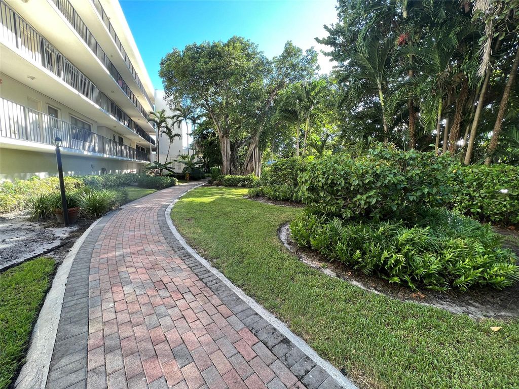 Photo of 277 N Ocean Blvd #303, Boca Raton, FL 33432 (MLS # F10400253)