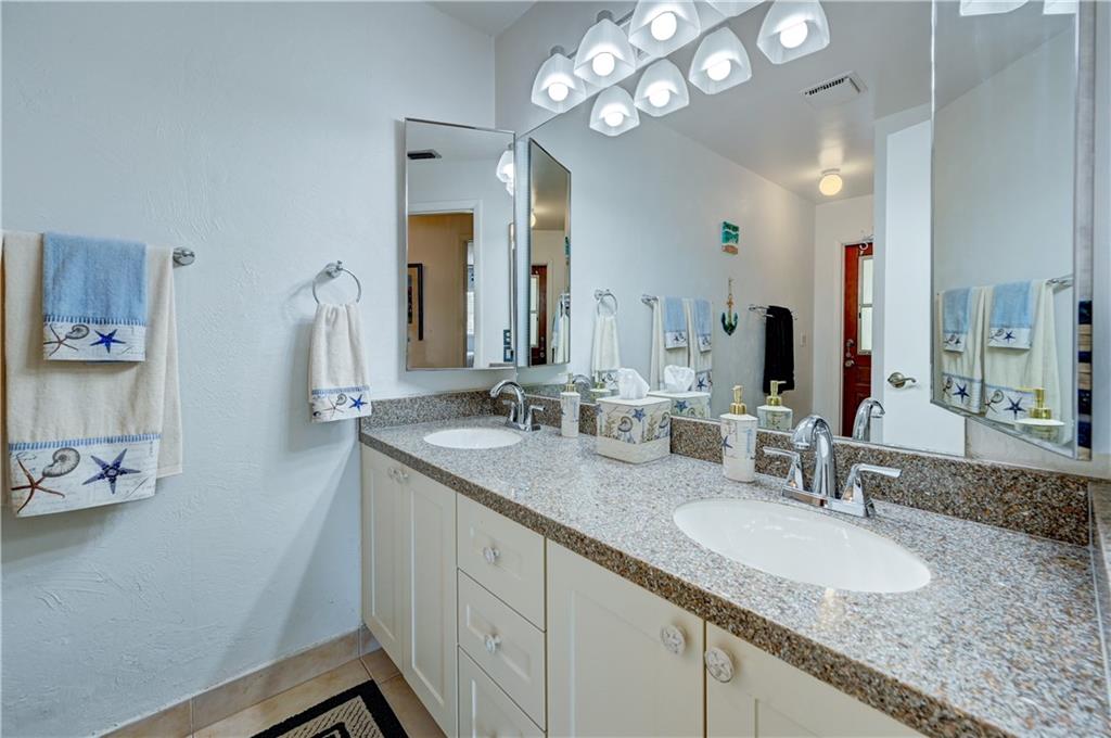 Forest Glen 91-21 B - Residential