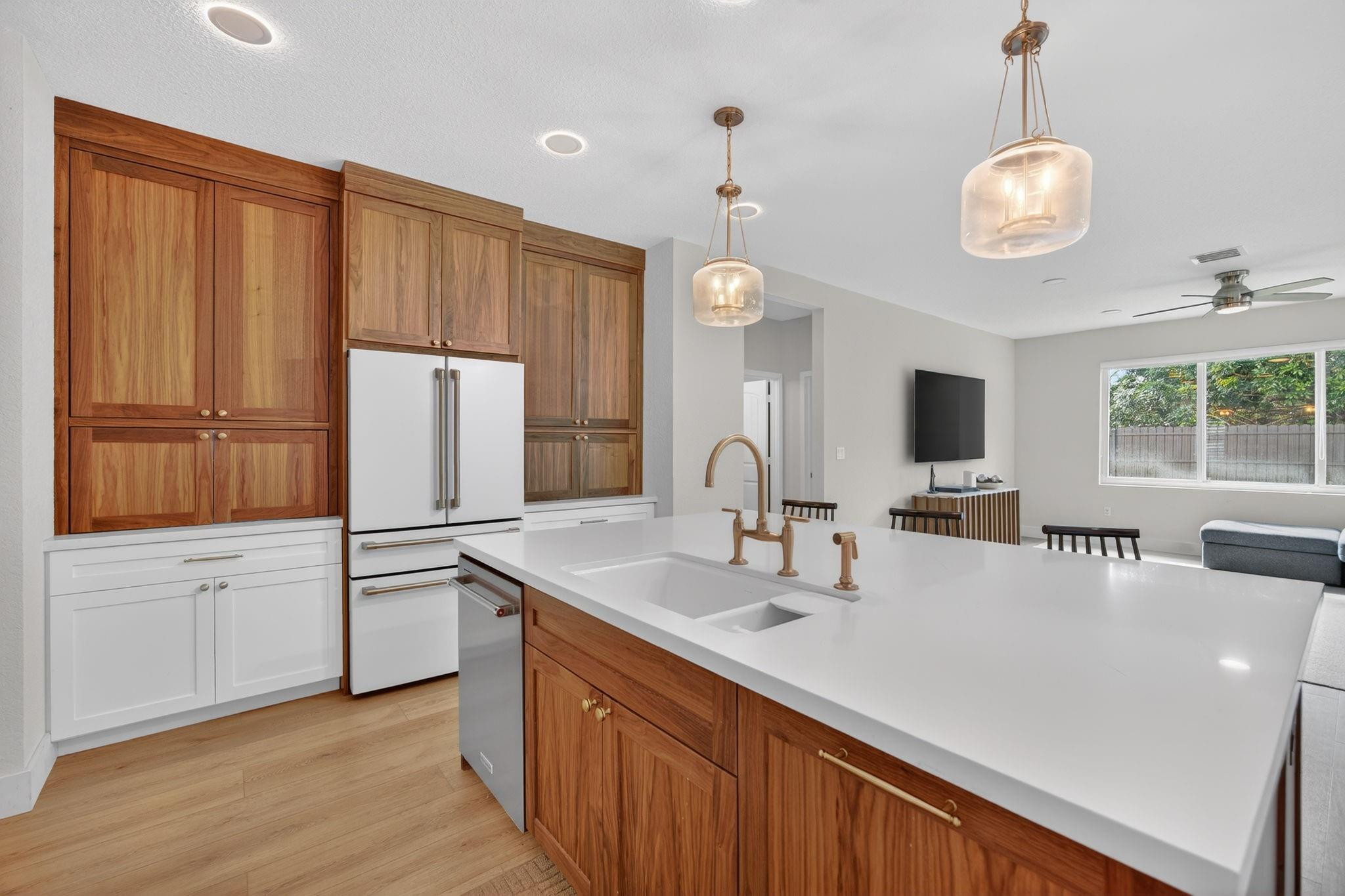 REDLAND REEF - Residential