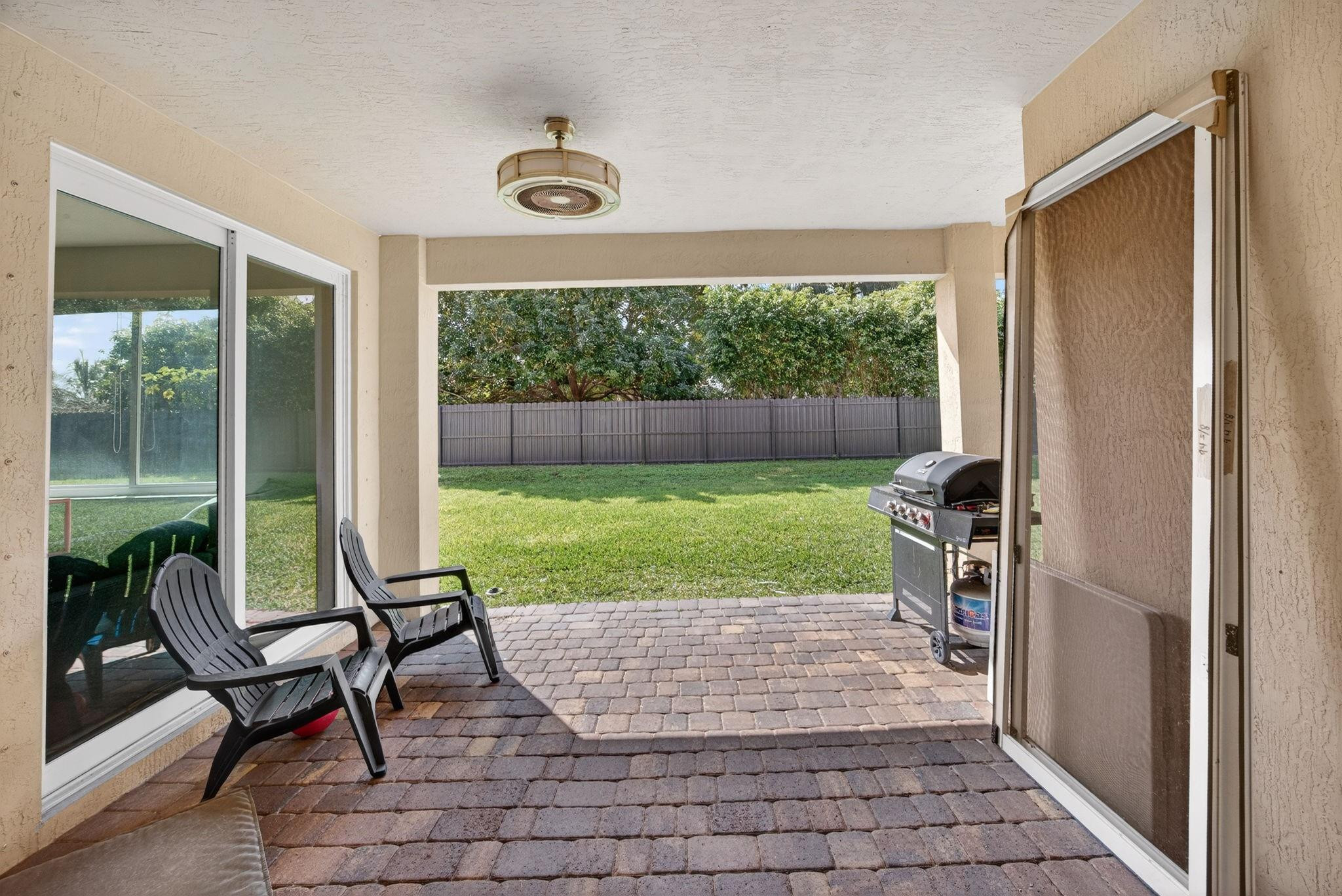 REDLAND REEF - Residential