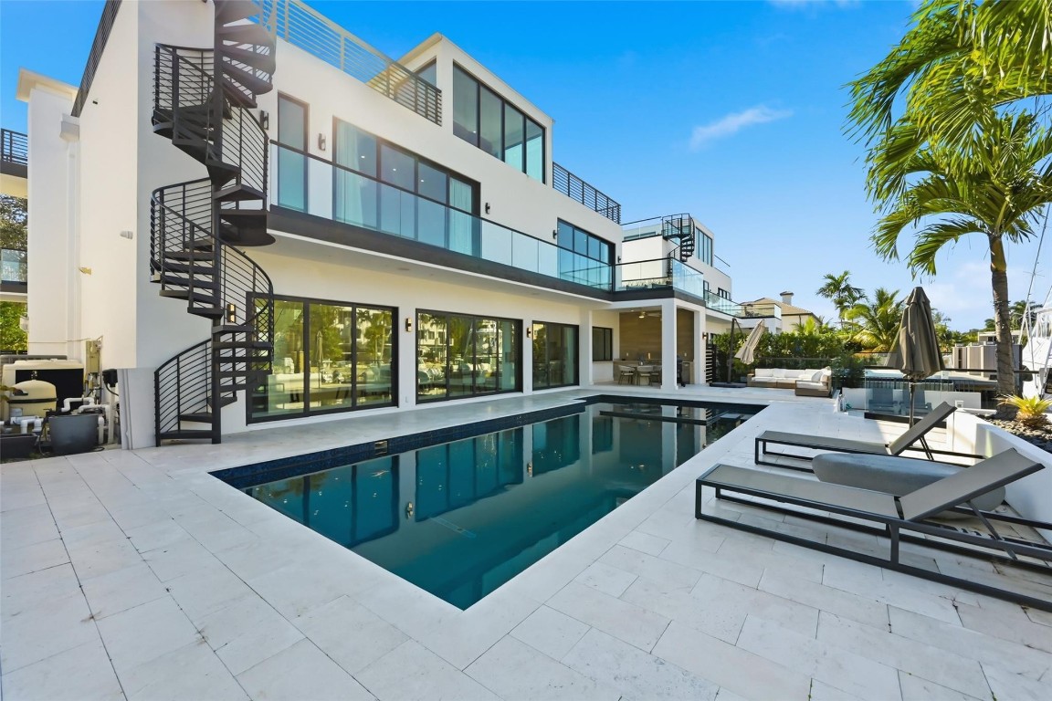 Lauderdale Harbors - Residential