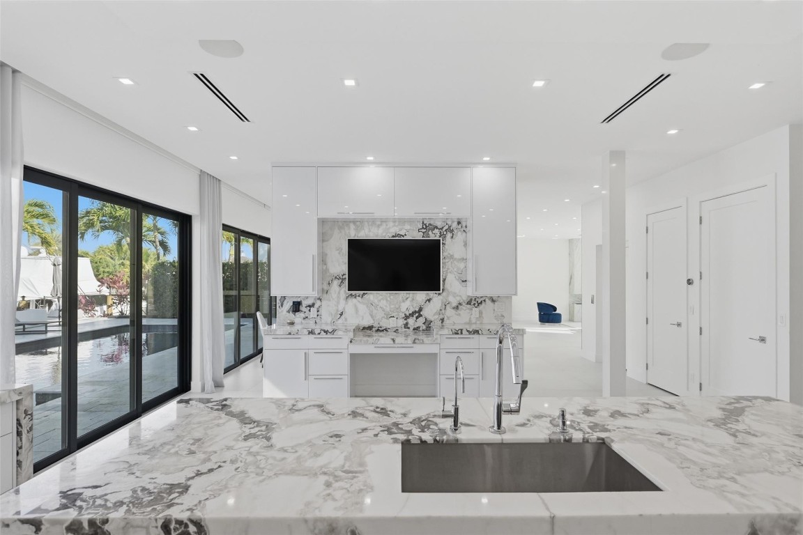 Lauderdale Harbors - Residential