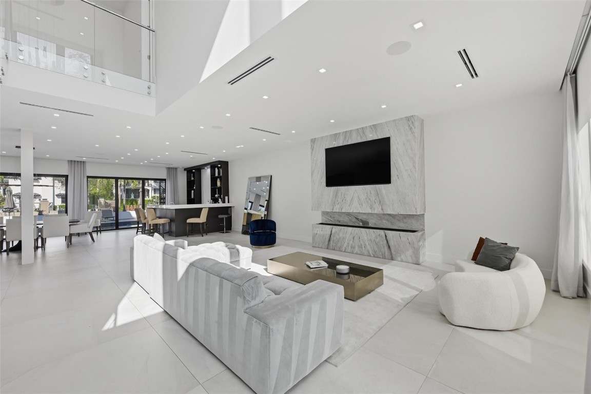 Lauderdale Harbors - Residential