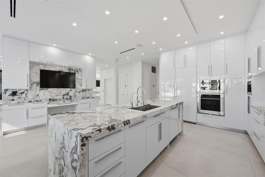 Photo of 1517 SE 12th Court, Fort Lauderdale, FL 33316 (MLS # F10543864)